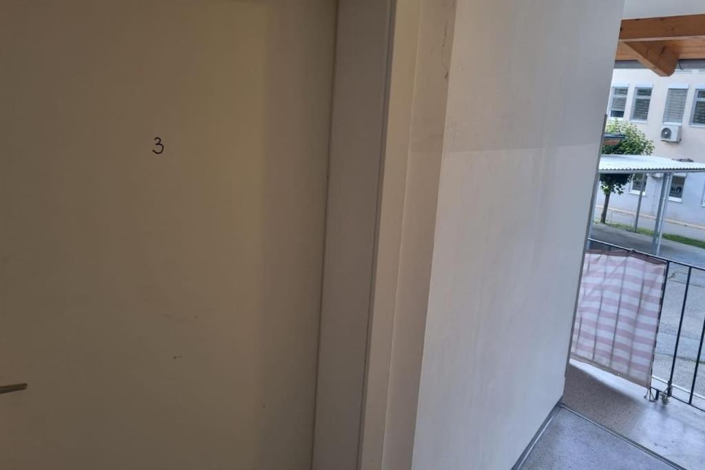 Apartment Mit 2 Betten Inklusive Gratis Parkplatz Graz Exteriör bild