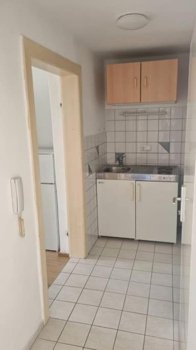 Apartment Mit 2 Betten Inklusive Gratis Parkplatz Graz Exteriör bild