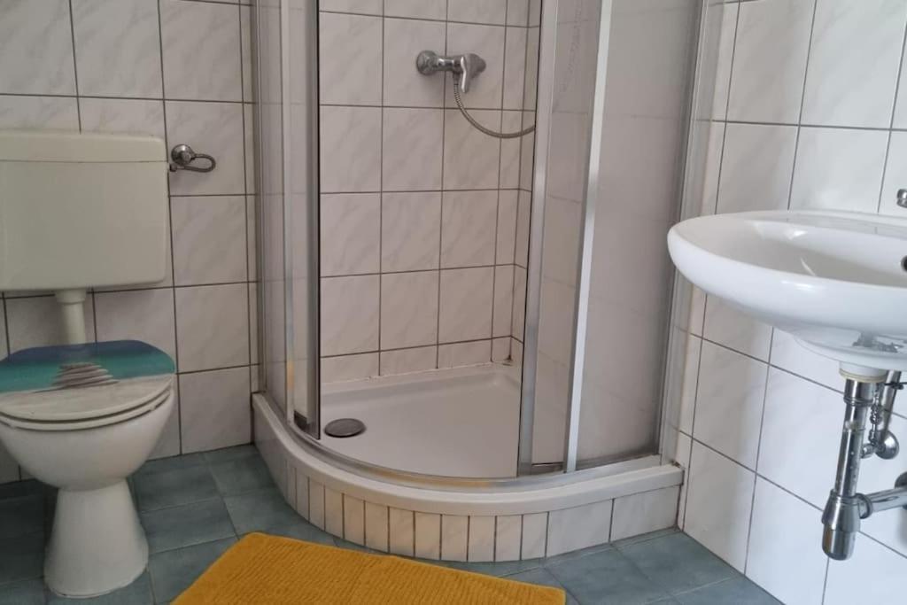 Apartment Mit 2 Betten Inklusive Gratis Parkplatz Graz Exteriör bild